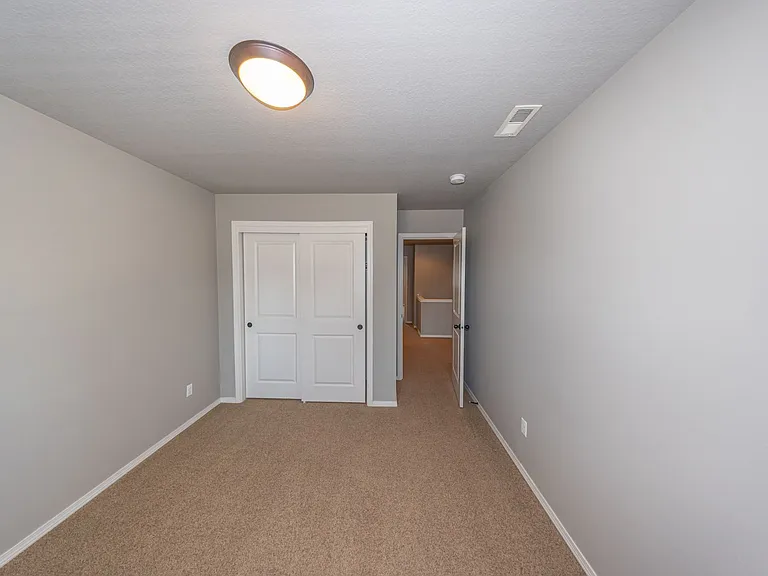 13704 NE 64th Cir — Photo 15