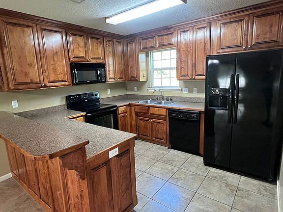 3rd image of 4196 Meredith Dr