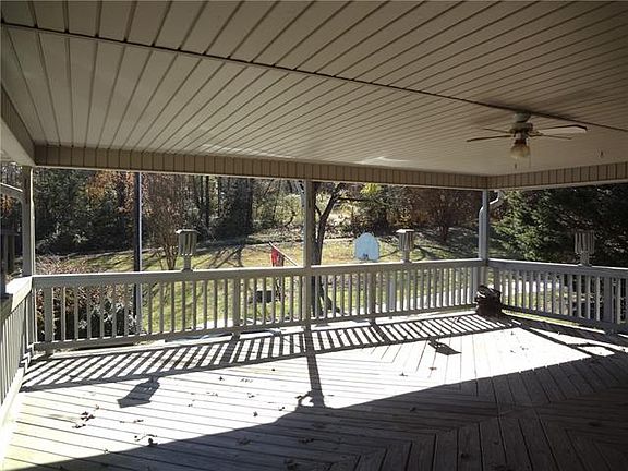 4th image of 200 W Caldwell Dr