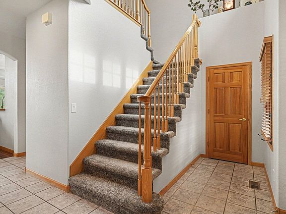 5th image of 1808 Willow Springs Way
