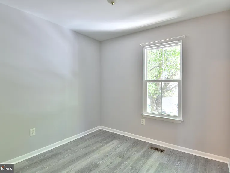 13326 Waterside Cir — Photo 22