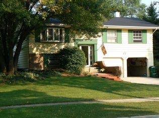 2S041 Glen Ave, Lombard, IL 60148