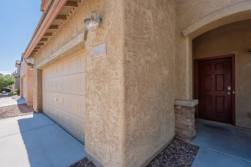 5 bed, 3.0 bath, 2268 sqft, $2,148 — Photo 4