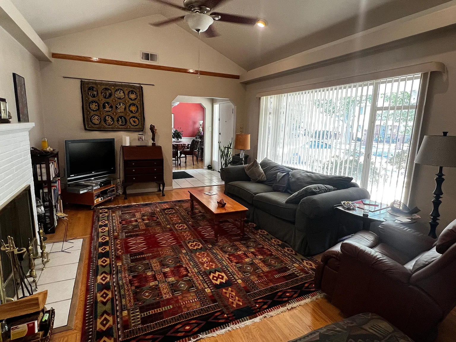 3 bed, 1657 sqft, $1,000 — Photo 4