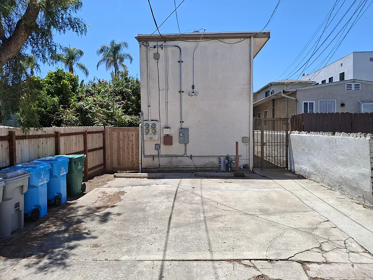 3341 Grim Ave #3 — Photo 23