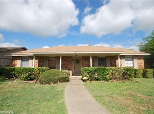 6113 Blair Oaks Dr, The Colony, TX 75056