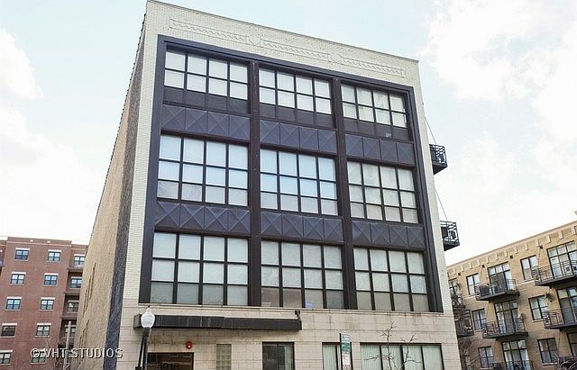 1st image of 1918 S Michigan Ave APT 202