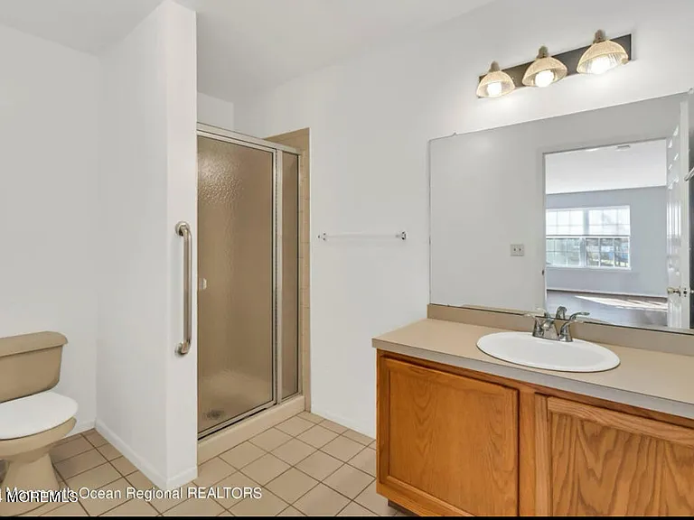 315 Love Ln — Photo 12