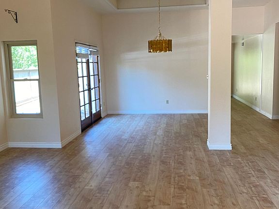 4th image of 12595 Heatherfield Ln