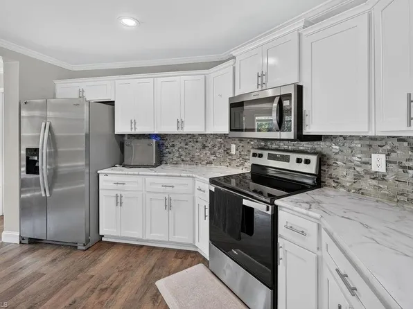 1641 Dodgetown Rd, Walnut Cove, NC 27052