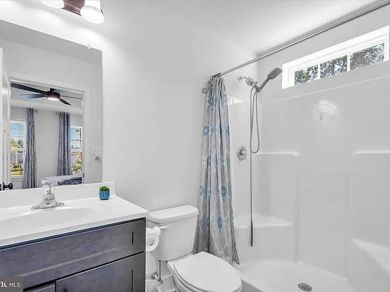 16 Claro Ave — Photo 15