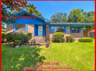 2312 N Lourdes Cir, Mobile, AL 36617