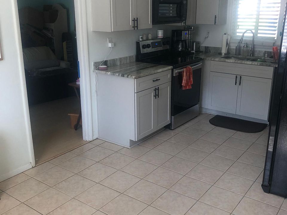1st image of 1260 Gladiola Cres
