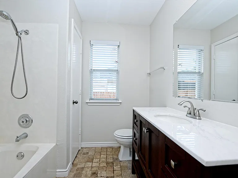20601 Camel Back St — Photo 21