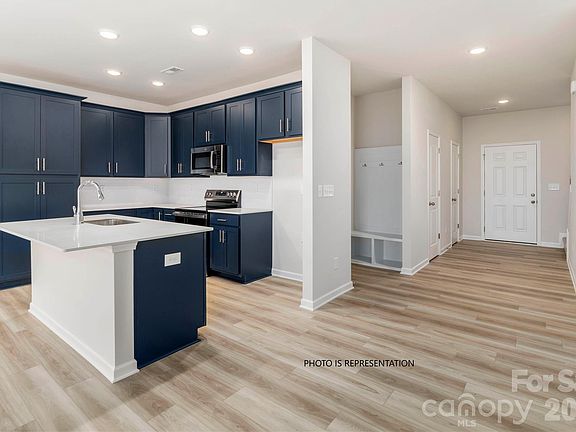 3rd image of 5102 Tommy Ln #604