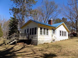 3426 Maplewood Ave, Manistee, MI 49660