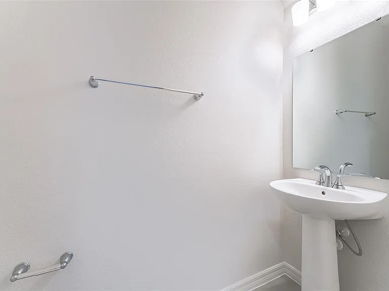 16607 Luminary Loop — Photo 7