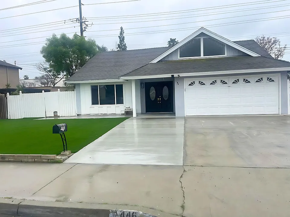 446 Annette Pl
