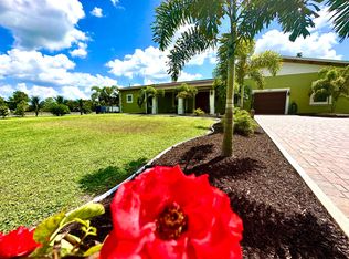16886 W Yorkshire Dr, Loxahatchee, FL 33470