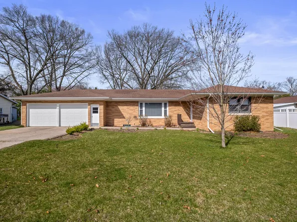 16325 Bloem Dr, Spring Lake, MI 49456