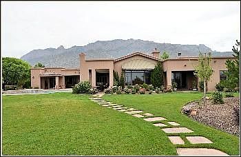 2nd image of 8825 Gypsy Dr NE
