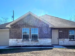 906 SE 12th St, Mineral Wells, TX 76067