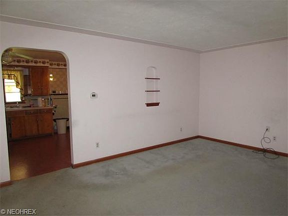 4th image of 5298 Clinton Ave