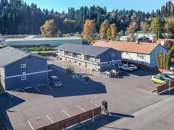 5th image of 116 Tacoma Blvd S #A1