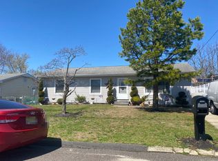 40 Girard Ave, Erial, NJ 08081