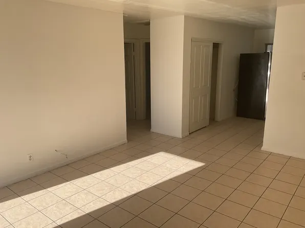 425 E Merlayne Dr APT 1, Henderson, NV 89011