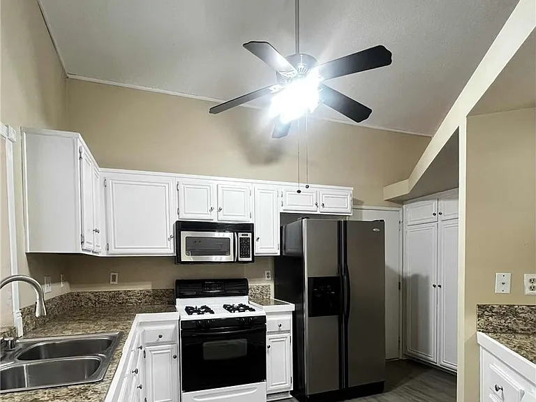 4620 Grandview Dr #4620 — Photo 17