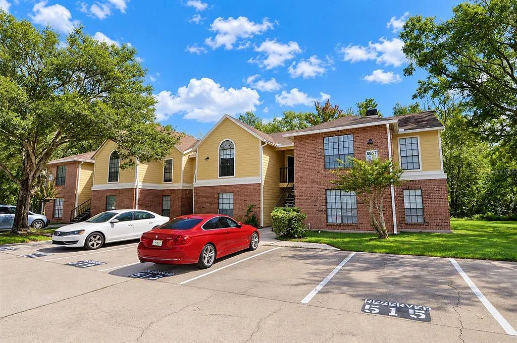 2 bed, 2.0 bath, 1129 sqft, $1,800 — Photo 1