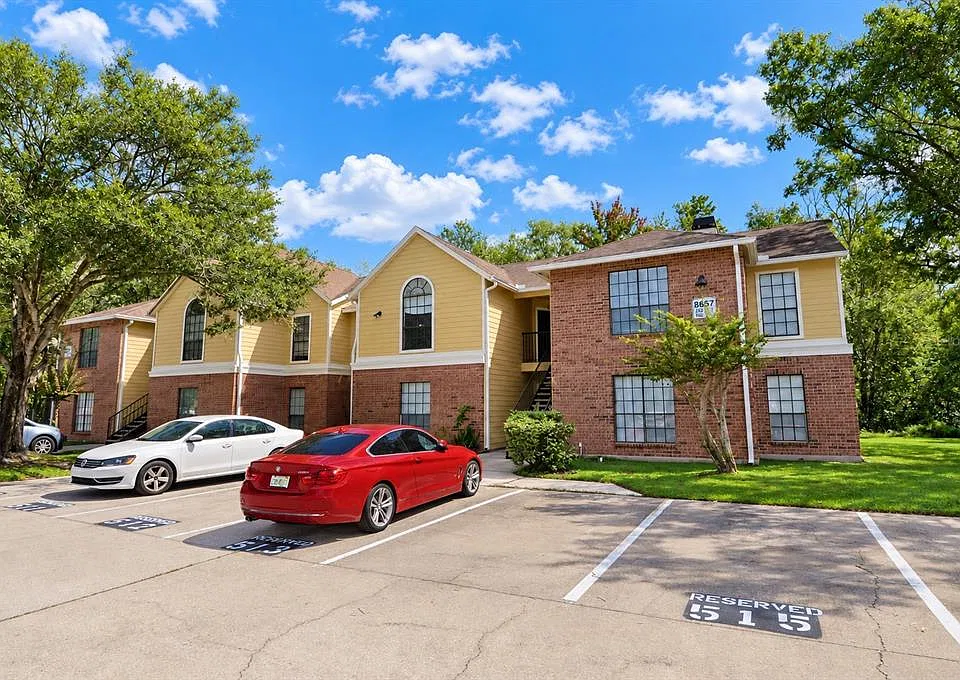 8657 Fancy Finch Dr #102