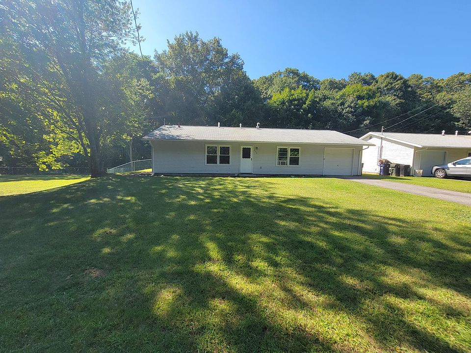 1st image of 256 Signal Rock Dr