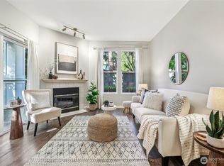 2074 Newport Way NW #10-1, Issaquah, WA 98027