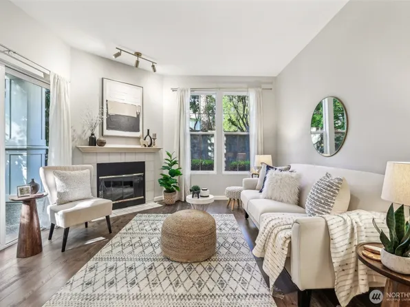 2074 Newport Way NW #10-1, Issaquah, WA 98027