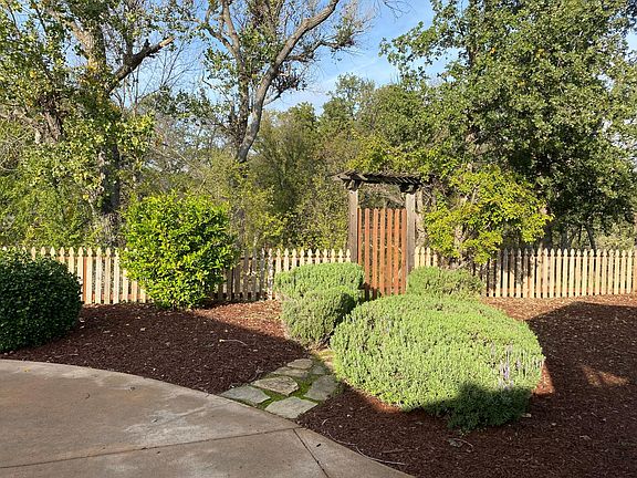 5th image of 160 Marbella Ct
