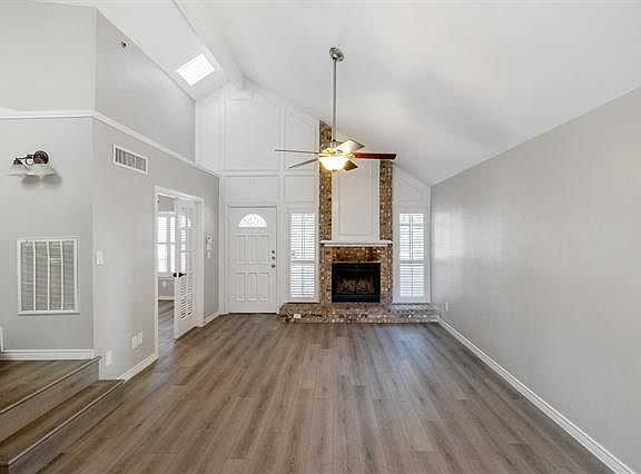5th image of 3315 San Jacinto St