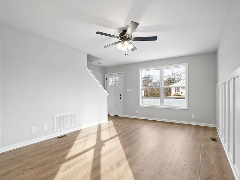 332 Church St — Photo 8