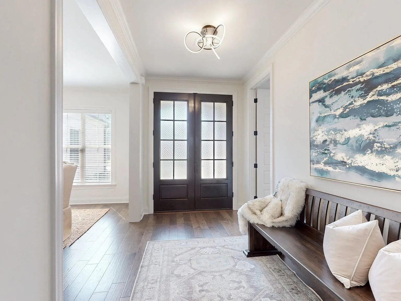 5 bed, 4.5 bath, 4933 sqft, $4,500 — Photo 2