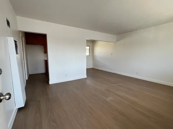 3324 Martin Luther King Jr Blvd APT E, Lynwood, CA 90262