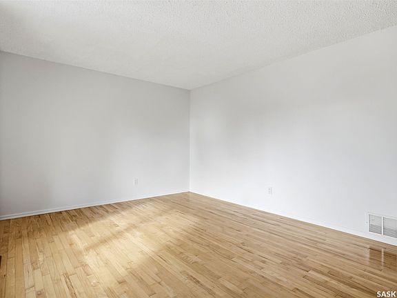 5th image of 98 Read Avenue