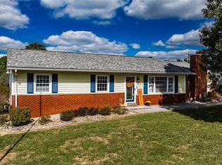 24 Paradise Ln, Parkersburg, WV 26101