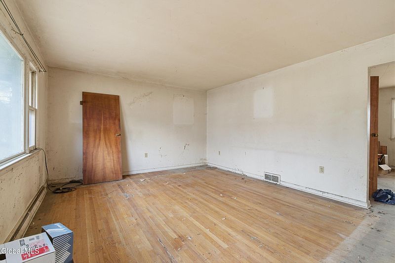 4th image of 17 Crommelin Drive