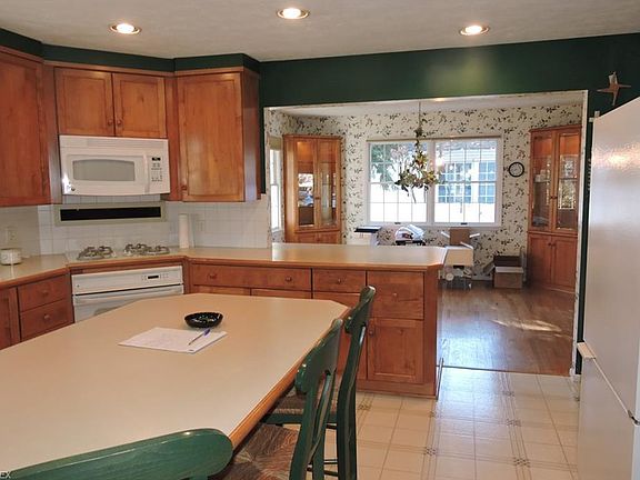3rd image of 3727 Falbo Ave