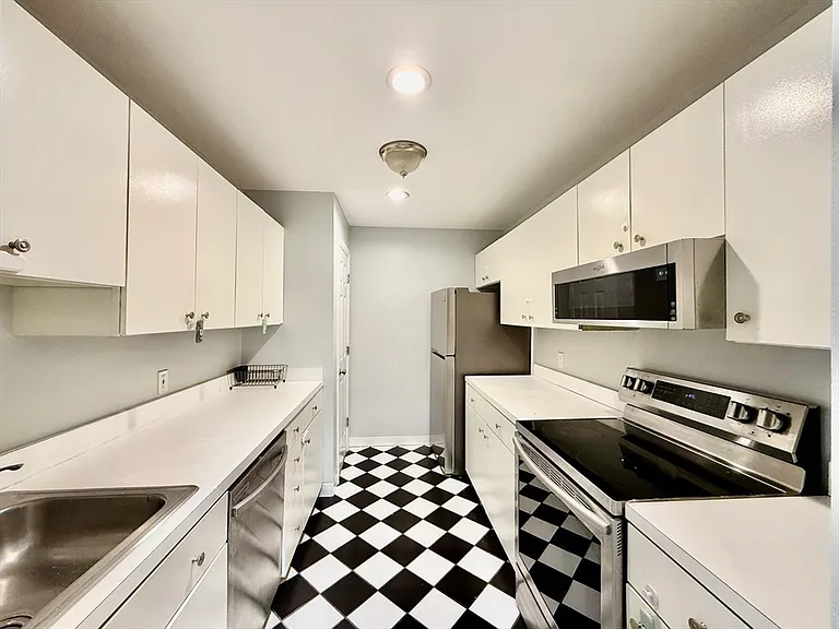 10 Weston Ave #41 — Photo 21