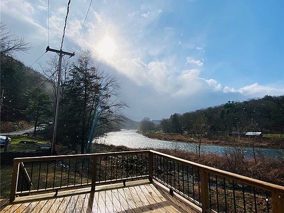 4th image of 455 Peas Eddy Rd