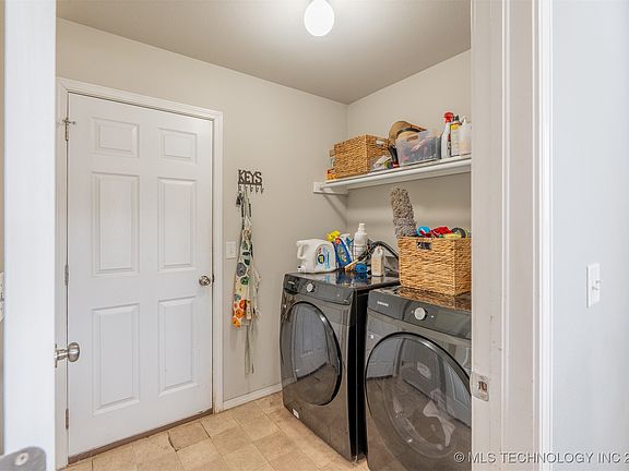 5th image of 24928 E 93rd Ct S