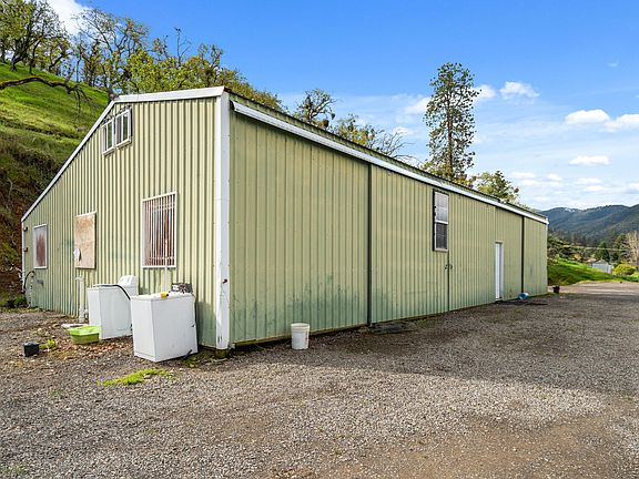 5th image of 2373 Pioneer Rd