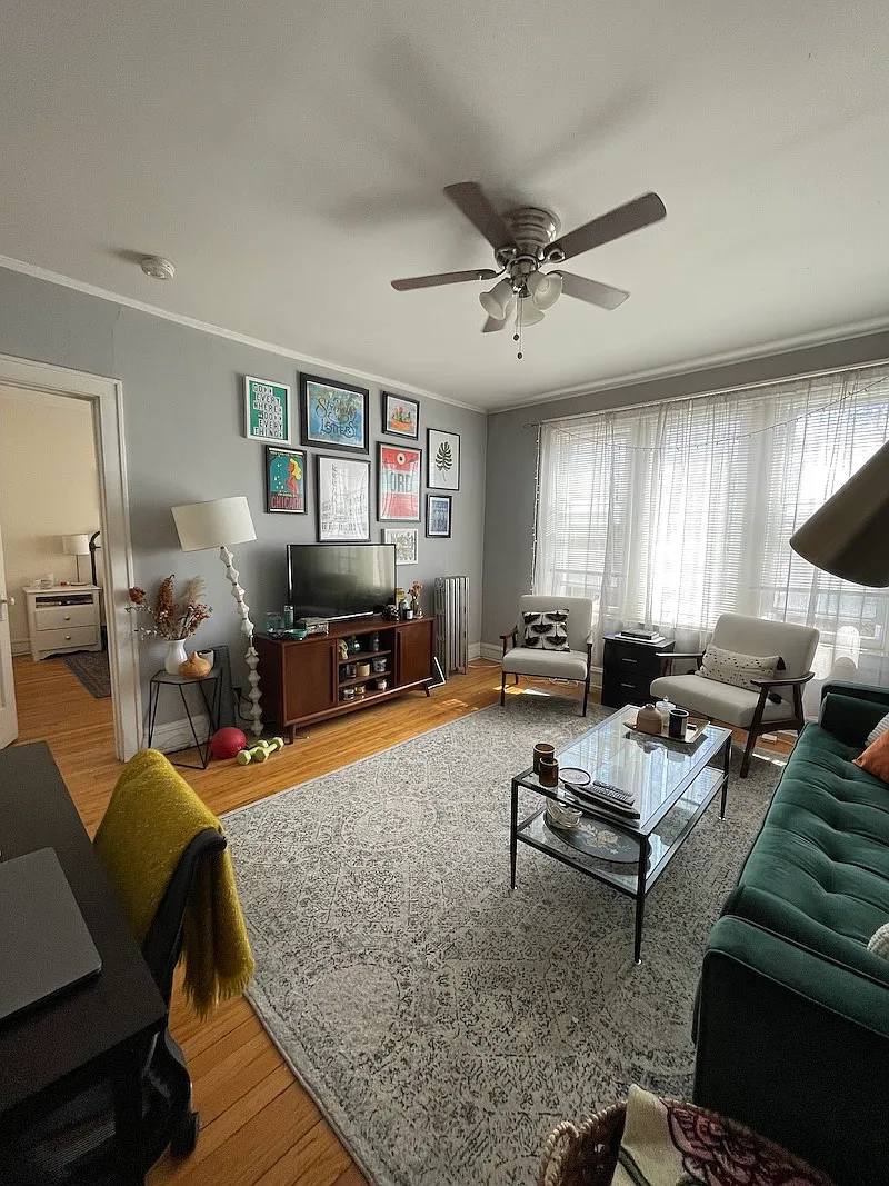 Building Photo - 2604 W Altgeld St #1